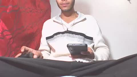 Snapshot of manuel444rl chatting on 02/15/25, 02:11 Manuel RL online show from 02/15/25, 02:11