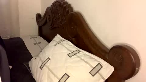 Snapshot of manuel444rl chatting on 09/17/25, 11:34 Manuel RL online show from 09/17/25, 11:34