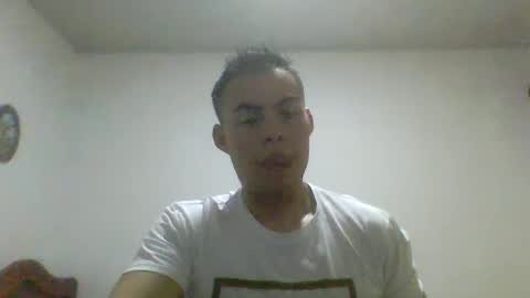 Snapshot of manuel9810 chatting on 12/31/24, 10:45 manuel9810 online show from 12/31/24, 10:45