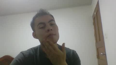 Snapshot of manuel9810 chatting on 09/29/25, 04:28 manuel9810 online show from 09/29/25, 04:28