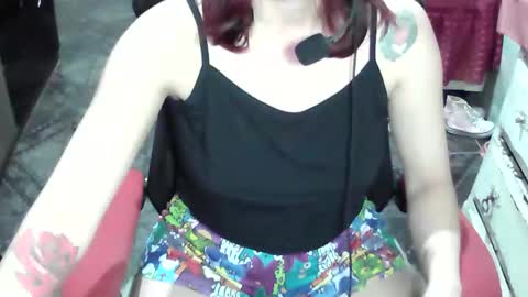 Manu Escarlate online show from 10/27/25, 02:04