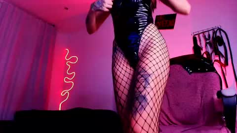 manuevans10 online show from 09/23/25, 09:56