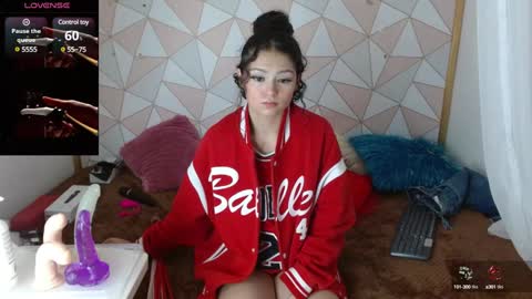 Snapshot of mapelove chatting on 01/17/25, 03:32 Mape online show from 01/17/25, 03:32