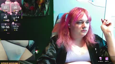 Snapshot of maplebeesticky chatting on 01/22/25, 03:20 Maple online show from 01/22/25, 03:20