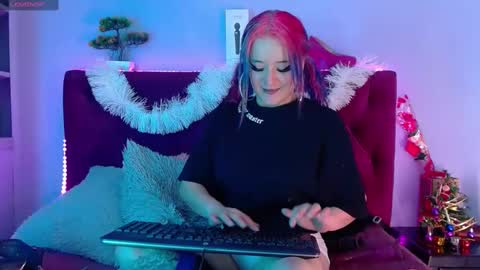 Snapshot of mapu_delyth chatting on 12/11/24, 05:00 Maria Paula online show from 12/11/24, 05:00
