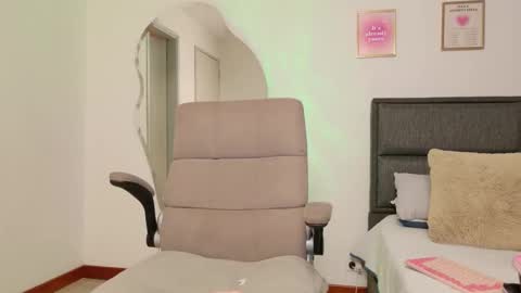 Snapshot of mar_333 chatting on 03/12/25, 12:53 online show from 03/12/25, 12:53