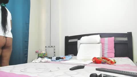 Mara online show from 10/06/25, 02:58