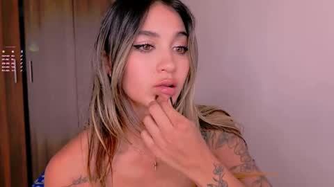 Snapshot of mara__ross chatting on 02/26/25, 06:32 Mara Independent Model online show from 02/26/25, 06:32