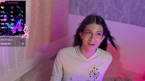Snapshot of mara_friendboy chatting on 12/12/24, 11:36 Mara online show from 12/12/24, 11:36