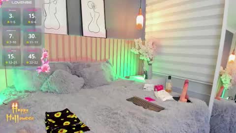 Mara  online show from 10/10/25, 08:41