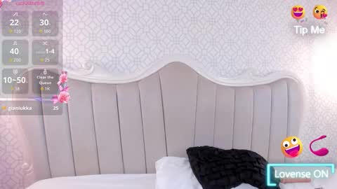 Snapshot of marcela_cortes1 chatting on 10/11/25, 09:13 Marcela Cortes online show from 10/11/25, 09:13