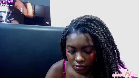 MARCELA  online show from 11/04/25, 09:25