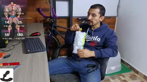 Snapshot of marckmuscle chatting on 10/06/25, 02:42 Marck Independent model online show from 10/06/25, 02:42