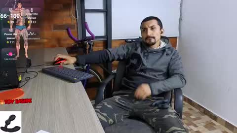 Snapshot of marckmuscle chatting on 10/13/25, 01:49 Marck Independent model online show from 10/13/25, 01:49