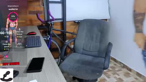 Snapshot of marckmuscle chatting on 10/18/25, 01:30 Marck Independent model online show from 10/18/25, 01:30