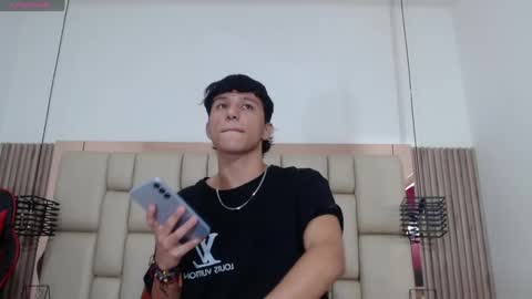 Snapshot of marckpassion chatting on 02/06/25, 12:48 Marck online show from 02/06/25, 12:48
