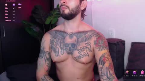 marco_allison43 online show from 11/01/25, 08:22