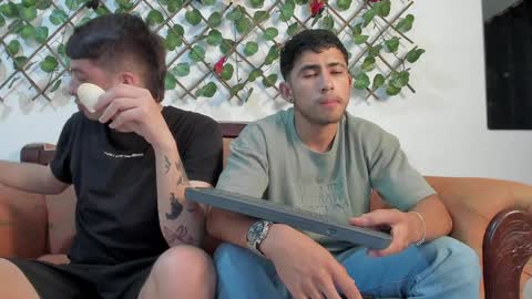 Snapshot of marcos_0212 chatting on 12/27/24, 11:21 Marcos online show from 12/27/24, 11:21