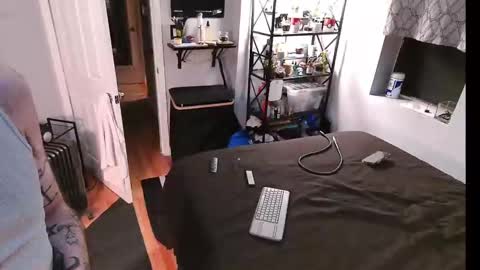 Snapshot of marctheslut chatting on 11/16/25, 10:04 marctheslut online show from 11/16/25, 10:04