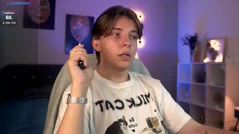 Snapshot of marcus_euphoria chatting on 09/30/25, 01:27 Marcus online show from 09/30/25, 01:27