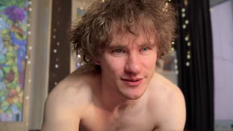 marcus_paradise online show from 12/25/24, 07:57