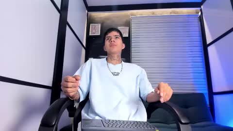 Snapshot of marcusevanss chatting on 09/18/25, 12:18 Marcus online show from 09/18/25, 12:18
