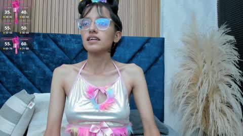 Snapshot of marge_lasander chatting on 01/25/25, 01:43 Aitana online show from 01/25/25, 01:43