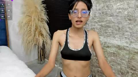 Snapshot of marge_lasander chatting on 02/27/25, 02:10 Aitana online show from 02/27/25, 02:10