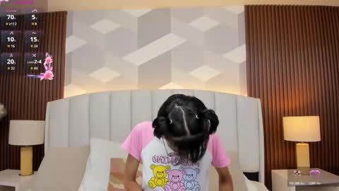 Snapshot of marge_lasander chatting on 11/16/25, 01:55 Aitana online show from 11/16/25, 01:55