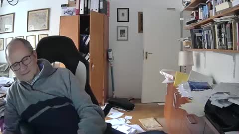 marginalie online show from 02/16/25, 01:49