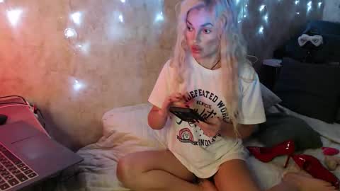 Margoo online show from 10/19/25, 02:34