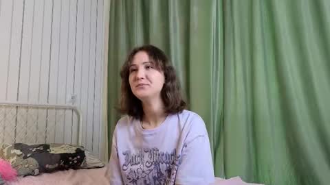Snapshot of margretpipia chatting on 10/20/25, 09:10 Rose online show from 10/20/25, 09:10
