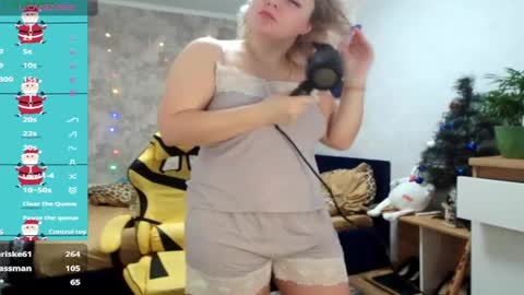 Snapshot of mari_77777 chatting on 01/02/25, 05:57 Mari online show from 01/02/25, 05:57