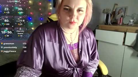 Snapshot of mari_77777 chatting on 01/31/25, 10:20 Mari online show from 01/31/25, 10:20
