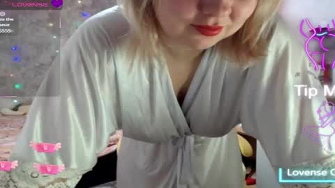 Snapshot of mari_77777 chatting on 02/28/25, 03:26 Mari online show from 02/28/25, 03:26