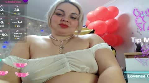 Snapshot of mari_77777 chatting on 03/04/25, 06:39 Mari online show from 03/04/25, 06:39