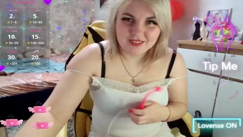 Snapshot of mari_77777 chatting on 03/06/25, 03:35 Mari online show from 03/06/25, 03:35