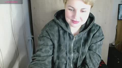 Mari online show from 11/18/25, 07:46