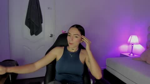 mari_salgado online show from 12/23/24, 11:25