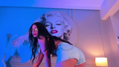 Maria  online show from 09/17/25, 11:23