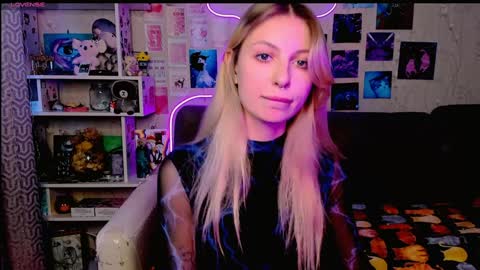 Snapshot of maria_hunt chatting on 12/11/24, 05:53 Maria online show from 12/11/24, 05:53