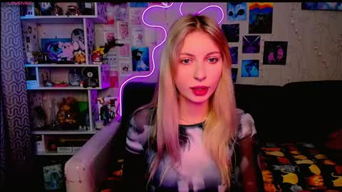 Snapshot of maria_hunt chatting on 12/18/24, 03:37 Maria online show from 12/18/24, 03:37