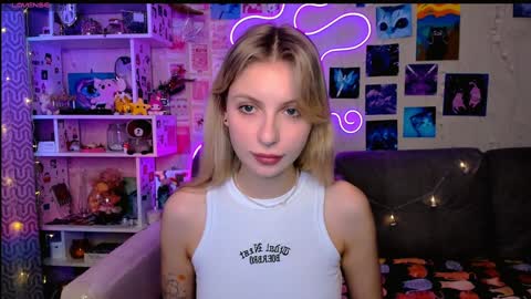 Snapshot of maria_hunt chatting on 12/21/24, 03:25 Maria online show from 12/21/24, 03:25