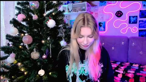 Snapshot of maria_hunt chatting on 12/24/24, 06:11 Maria online show from 12/24/24, 06:11