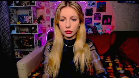 Snapshot of maria_hunt chatting on 01/16/25, 03:02 Maria online show from 01/16/25, 03:02