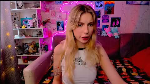 Snapshot of maria_hunt chatting on 01/29/25, 04:36 Maria online show from 01/29/25, 04:36