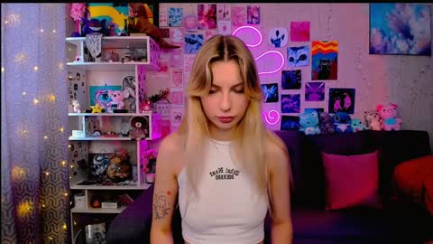 Snapshot of maria_hunt chatting on 02/05/25, 03:45 Maria online show from 02/05/25, 03:45
