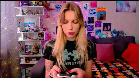 Snapshot of maria_hunt chatting on 02/21/25, 04:29 Maria online show from 02/21/25, 04:29