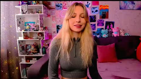 Snapshot of maria_hunt chatting on 02/25/25, 05:08 Maria online show from 02/25/25, 05:08