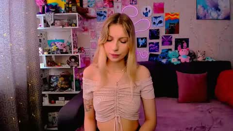 Snapshot of maria_hunt chatting on 03/12/25, 04:30 Maria online show from 03/12/25, 04:30